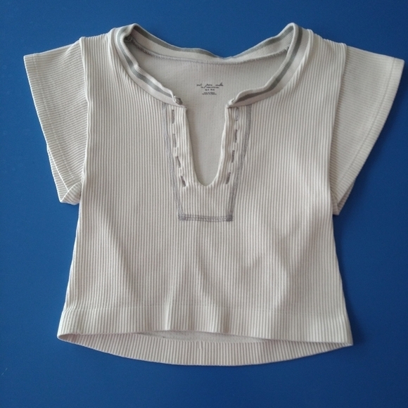 Urban Outfitters Tops - - Urban Outfitters Crop Top. Size XS. Pristine Condition.